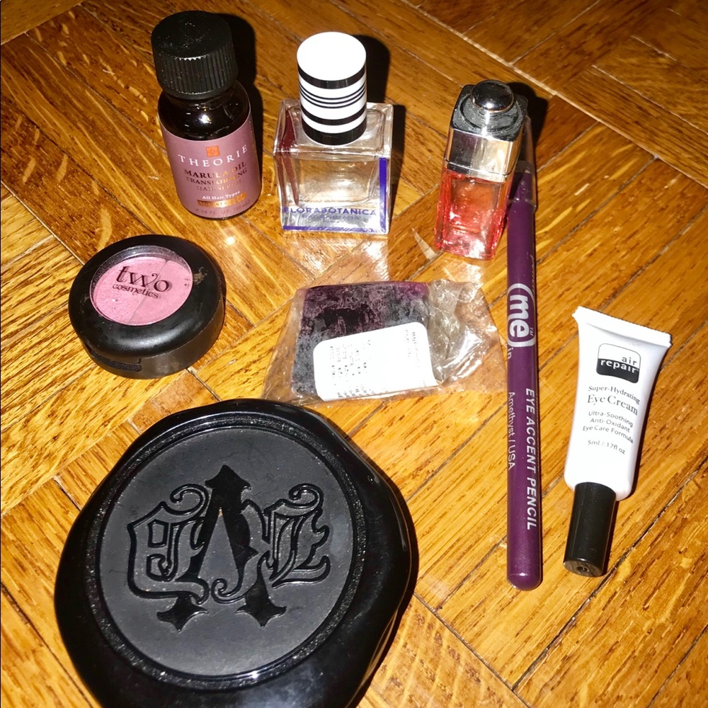 Make up bundle